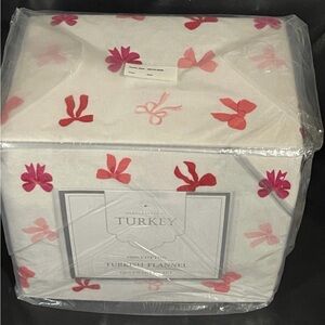 TURKISH FLANNEL Made In Turkey All Over Bows Flannel Queen Sheet Set